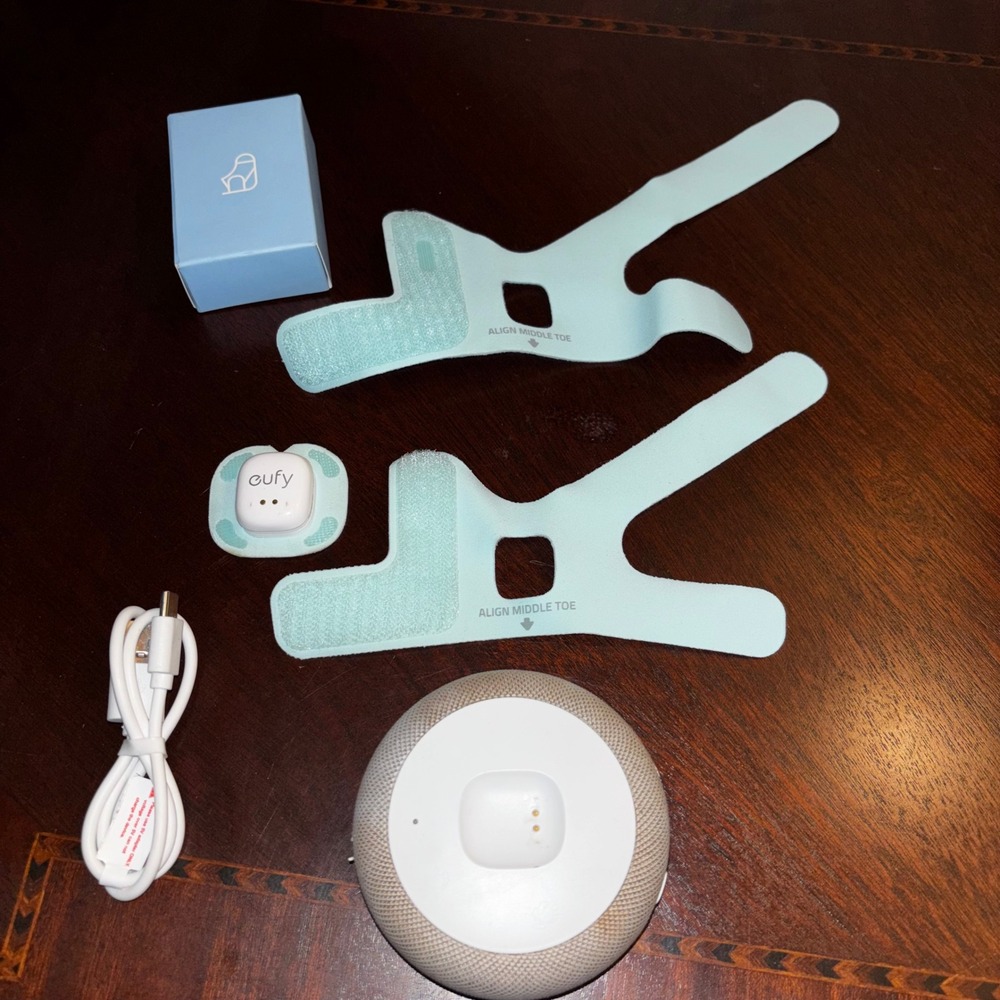 Eufy Smart Wearable Baby Monitor T8351 Base Sensor and 2 Sock sizes